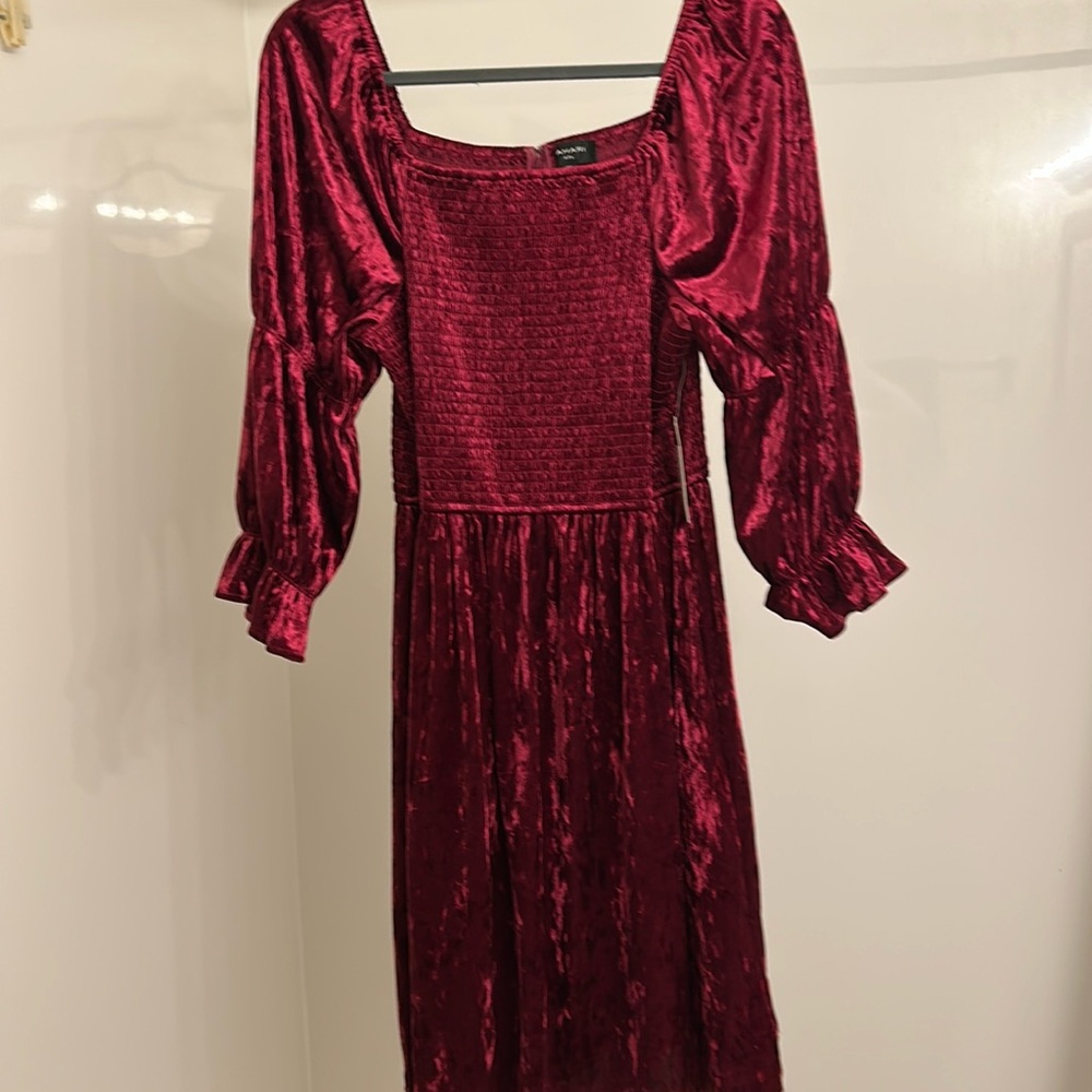 Tahari NWT